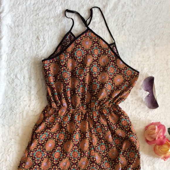 XHILARATION  ROMPER SIZE M - Picture 3 of 6